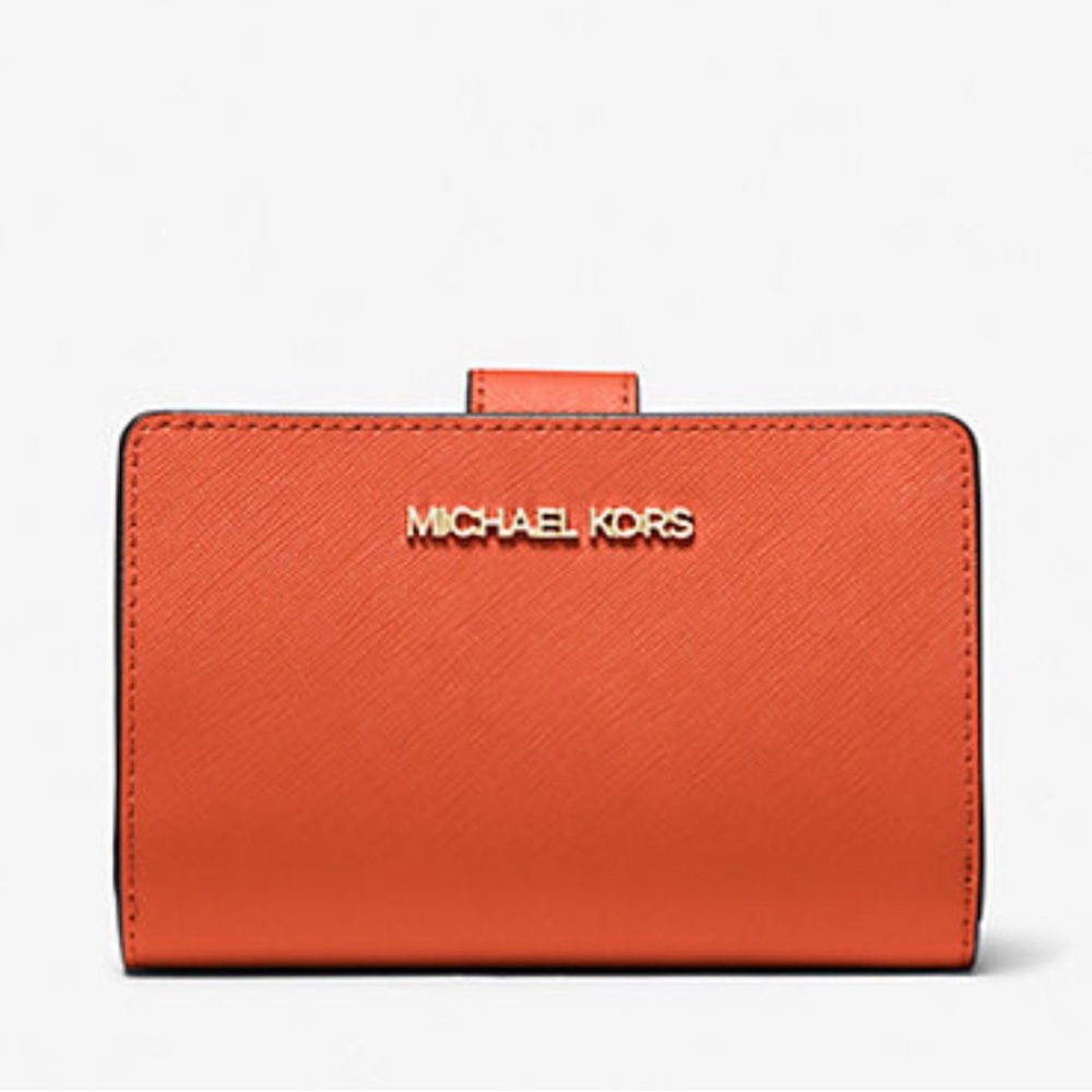 MICHAEL KORS Medium Crossgrain Leather Bifold Wallet ZP CN
Red Clay
NWT - Picture 2 of 16